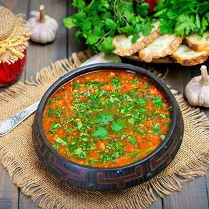 Рецепт Супа харчо из курицы классический с томатной пастой и кинзой