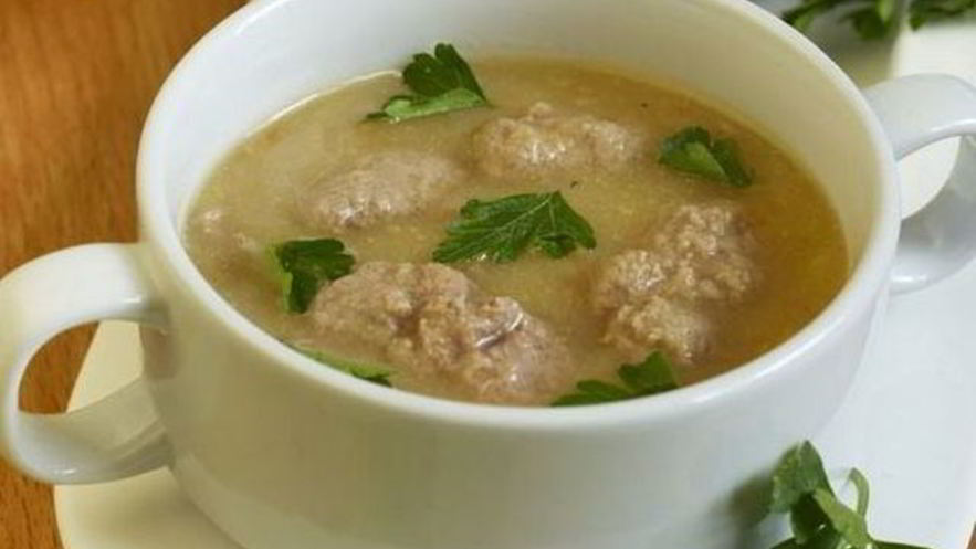 Рецепт картофельного супа-пюре с мясными клецками