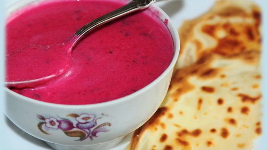 Рецепт супа-пюре из свеклы с яблоками и крем-сыром