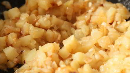 Рецепт супа-пюре из свеклы с яблоками и крем-сыром