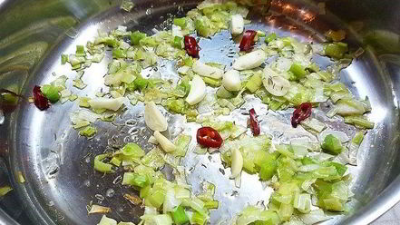 Рецепт тыквенного супа-пюре с нутом и креветками