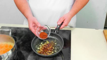 Рецепт тыквенного супа-пюре с пряными сливками