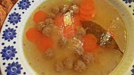 Рецепт супа с фрикадельками и блинными роллами