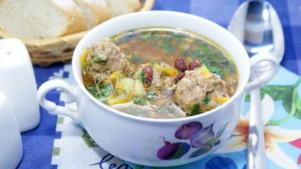 Рецепт Супа с фрикадельками и фасолью в мультиварке