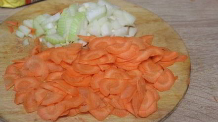 Рецепт супа с манкой и зеленым горошком