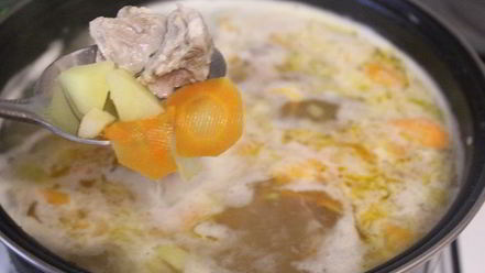 Рецепт супа с манкой и зеленым горошком