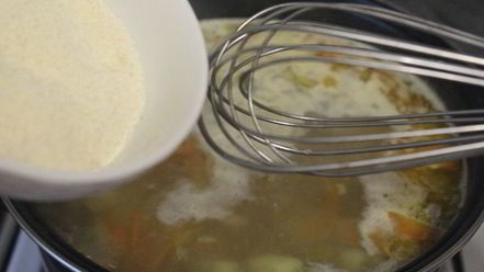 Рецепт супа с манкой и зеленым горошком