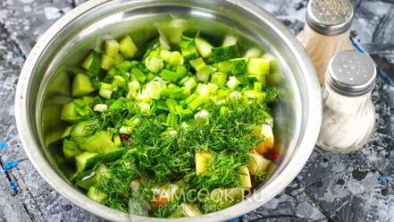 Рецепт холодного свекольника с колбасой