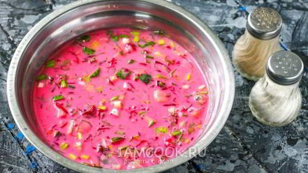 Рецепт холодного свекольника с колбасой