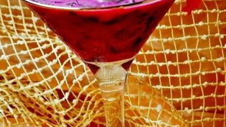 Рецепт холодного свекольника с креветками