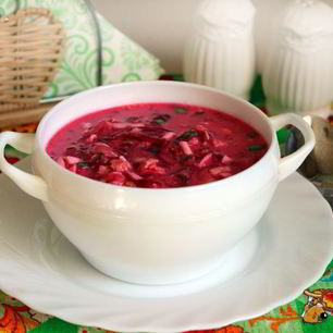 Рецепт Холодного свекольника с курицей на сметане и минеральной воде