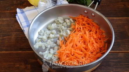 Рецепт классического горячего свекольника с курицей