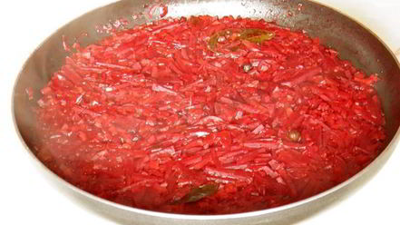 Рецепт классического горячего свекольника с мясом