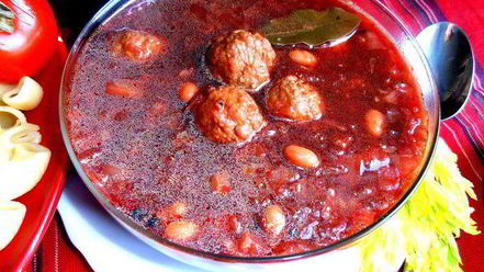 Рецепт латвийского свекольника с фрикадельками