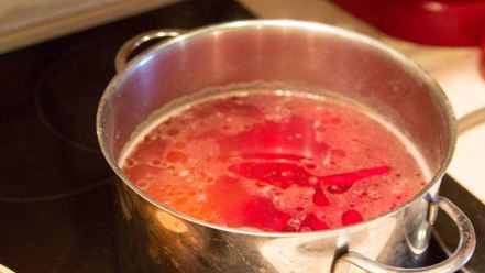 Рецепт свекольника холодного с ботвой