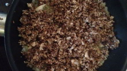 Рецепт свекольника с грибными пельмешками