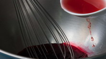 Рецепт свекольника с соленым огурцом