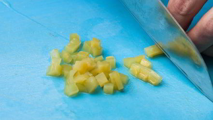 Рецепт свекольника с соленым огурцом