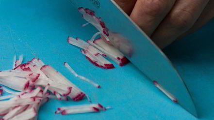 Рецепт свекольника с соленым огурцом