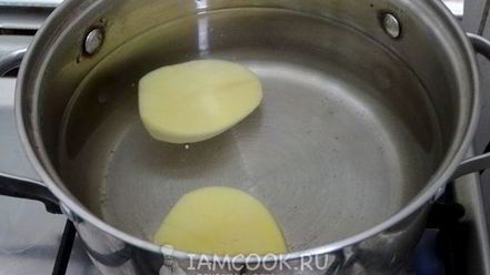 Рецепт свекольника с сосисками и сметаной