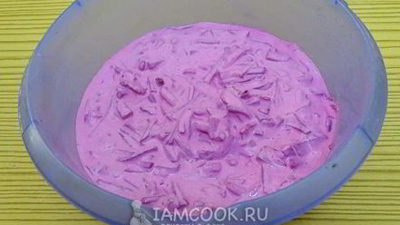 Рецепт свекольника с сосисками и сметаной