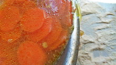 Рецепт свекольника с сосисками