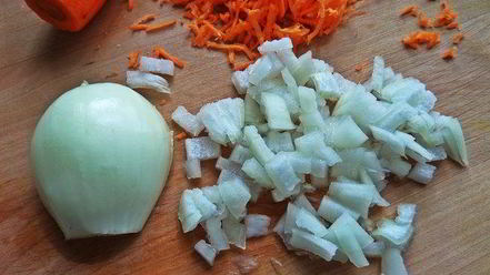 Рецепт свекольника с сосисками