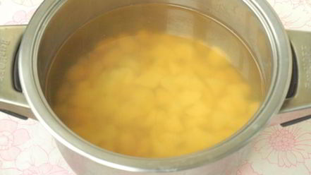 Рецепт свекольника со щавелем, фасолью и шампиньонами