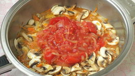 Рецепт свекольника со щавелем, фасолью и шампиньонами