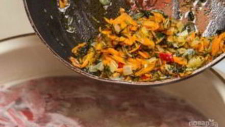 Рецепт горячего сырного супа с колбасой