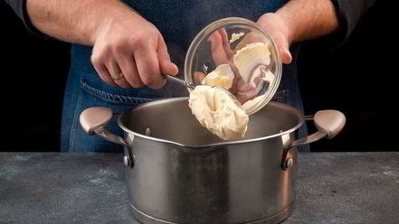 Рецепт сырного крема-супа с крабовым мясом