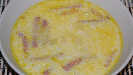 Рецепт Сырного супа из плавленого сыра с колбасой