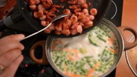 Рецепт сырного супа с сосисками