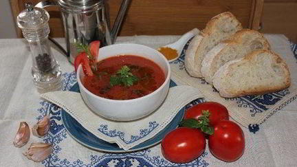 Рецепт Томатного крема-супа с ароматным тимьяном и базиликом