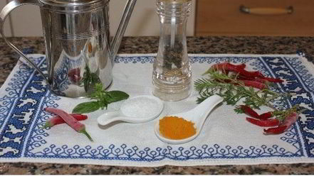 Рецепт томатного крема-супа с ароматным тимьяном и базиликом