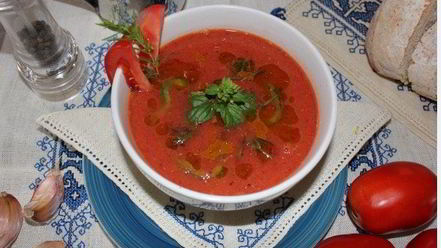 Рецепт томатного крема-супа с ароматным тимьяном и базиликом