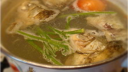 Рецепт ухи из карасей с ароматной заправкой