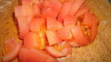 Рецепт ухи из семги с помидорами