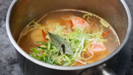 Рецепт ухи по-боярски с семгой