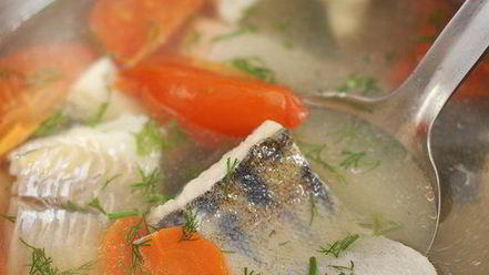 Рецепт ухи с картофелем и помидорами