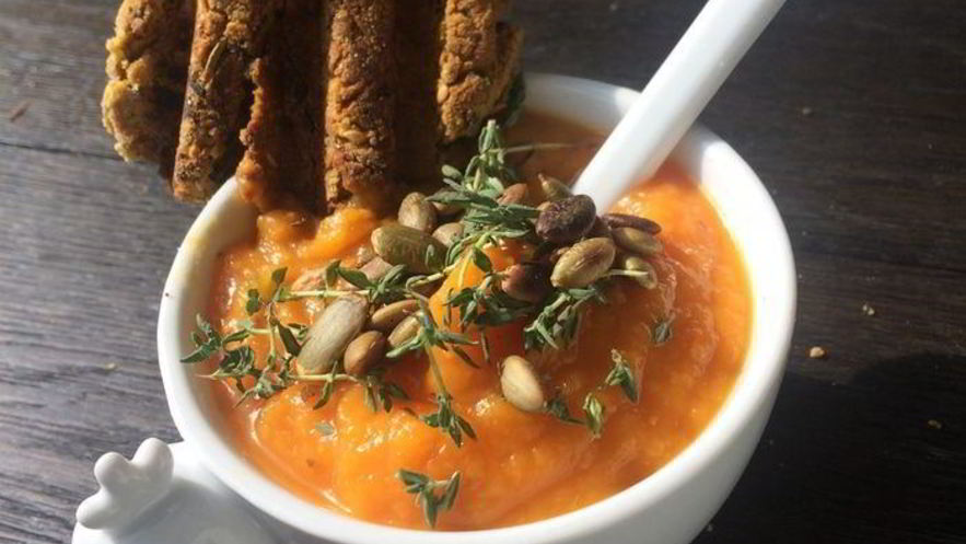 Рецепт запеченного тыквенного крема-супа на кокосовом молоке