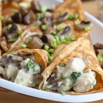 Рецепт Блинчиков с грибами и курицей