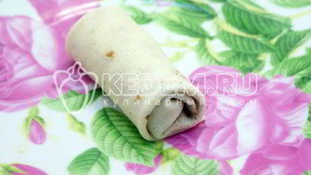 Рецепт блинов на кефире, фаршированные яйцом, рисом и луком