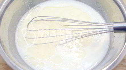 Рецепт блинов на кефире, фаршированные яйцом, рисом и луком