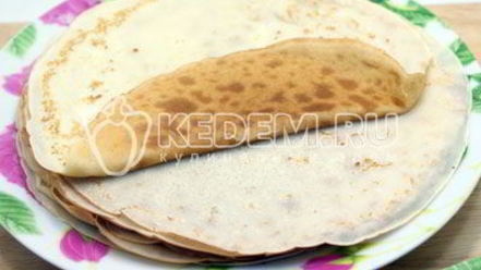 Рецепт блинов на кефире, фаршированные яйцом, рисом и луком