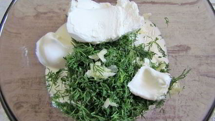 Рецепт гречневых блинов с красной рыбой и творожным кремом