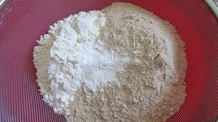 Рецепт гречневых блинов с красной рыбой и творожным кремом