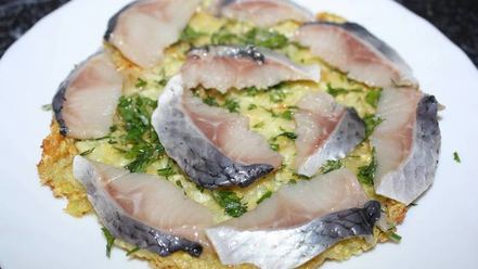 Рецепт кабачковых блинчиков с селедочкой