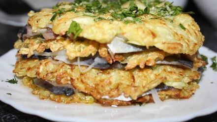 Рецепт кабачковых блинчиков с селедочкой