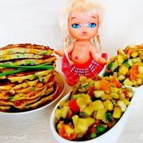 Кукурузные блинчики с сальсой из груши и авокадо